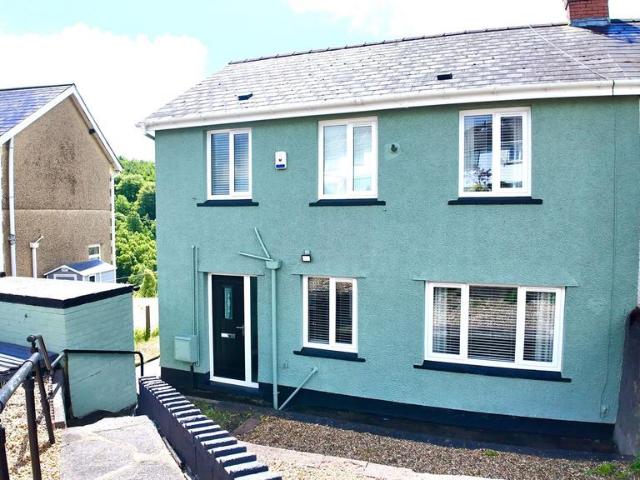 House for sale in Crumlin, Wales
