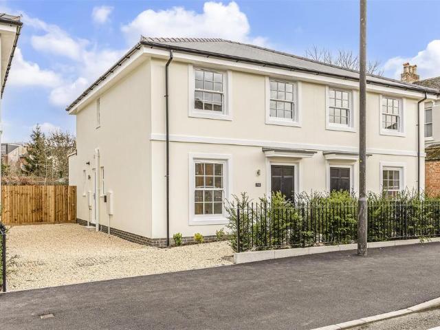 House for sale in Ewens Farm, Golden Valley