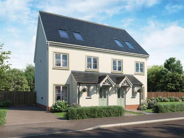 House for sale in Lamellion, Cornwall