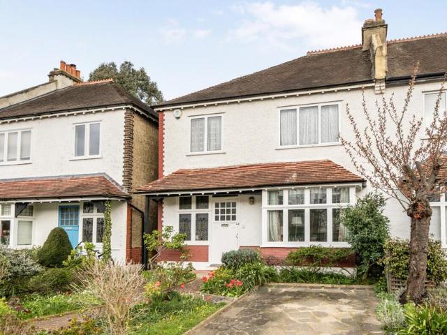 House for sale in Dulwich Village, Greater London