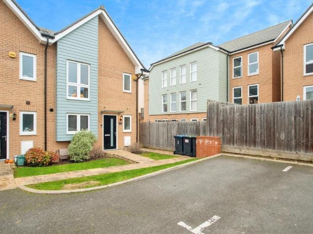 House for sale in Pouchen End, Hertfordshire