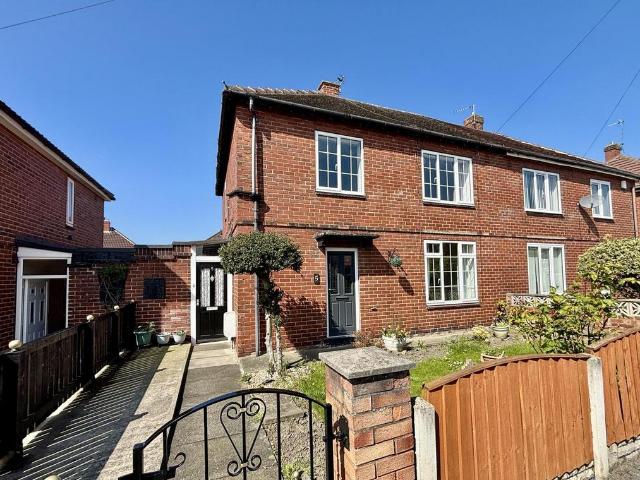 House for sale in Allerton Bywater, West Yorkshire