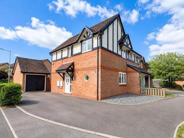 House for sale in Llanharry, Brynsadler