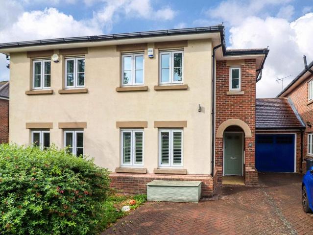 House for sale in Beaconsfield, Berghers Hill