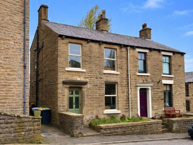 House for sale in Charlesworth, East Midlands