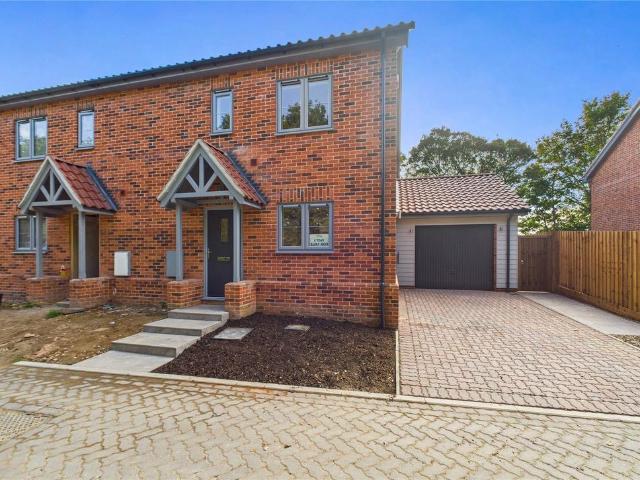 House for sale in Chelmondiston, Suffolk