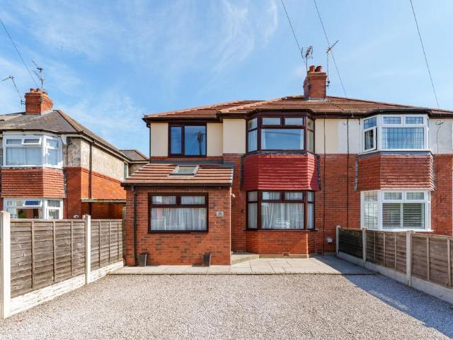 House for sale in High Field, York