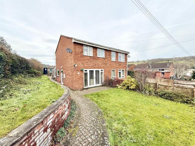 House for sale in Bromsberrow Heath, Gloucestershire