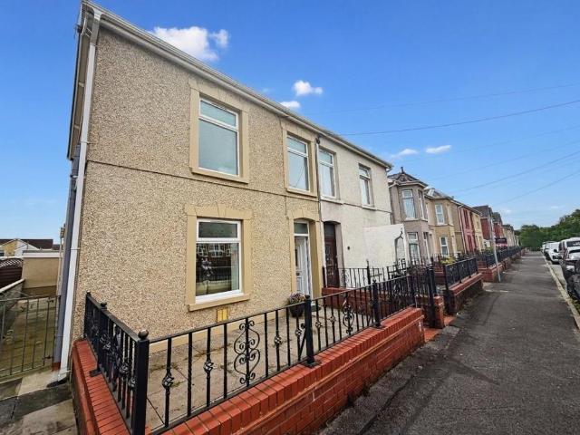 House for sale in Tir-y-dail, Ammanford