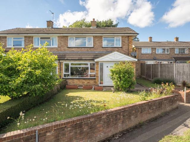 House for sale in Batchworth, Hertfordshire