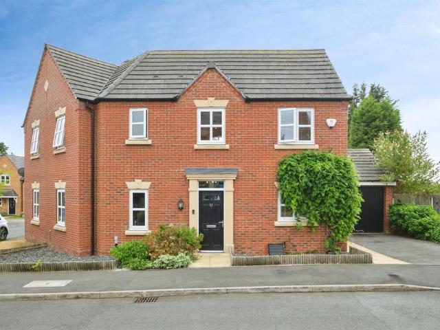 House for sale in Kettlebrook, Staffordshire