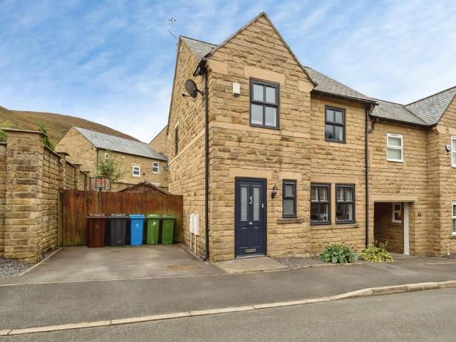 House for sale in Carrbrook, Tameside