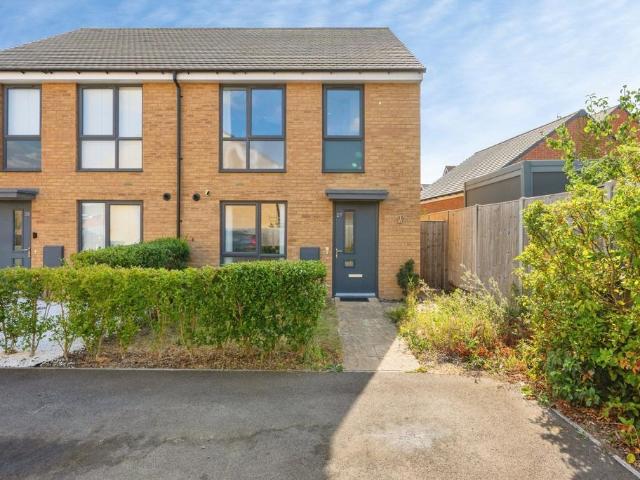 House for sale in Bedford