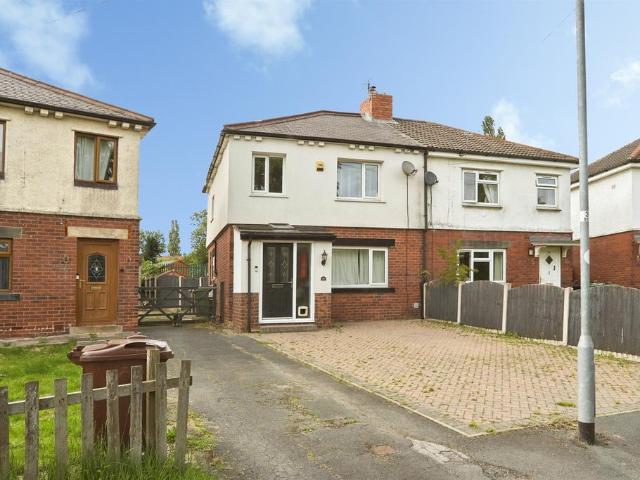 House for sale in Farsley, West Yorkshire