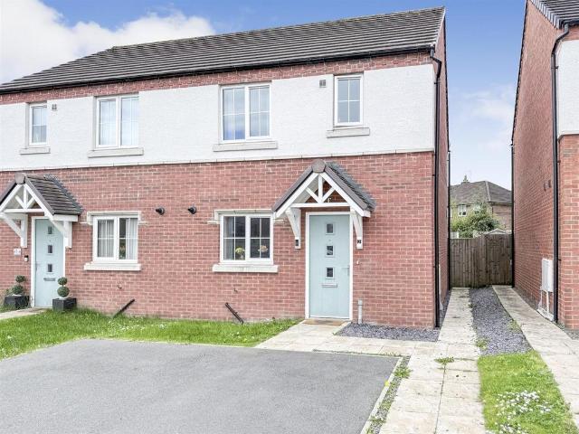 House for sale in Gobowen, Shropshire