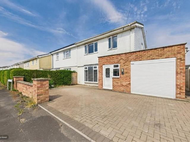 House for sale in Barton In Fabis, East Midlands