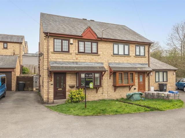 House for sale in Ainley Top, West Yorkshire