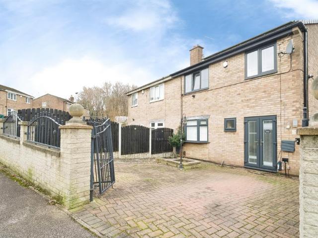 House for sale in Carlton, Monk Bretton