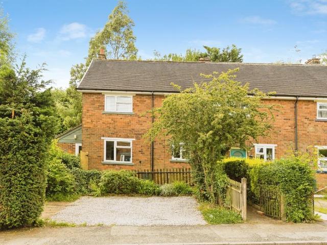 House for sale in Tanyfron, Wales
