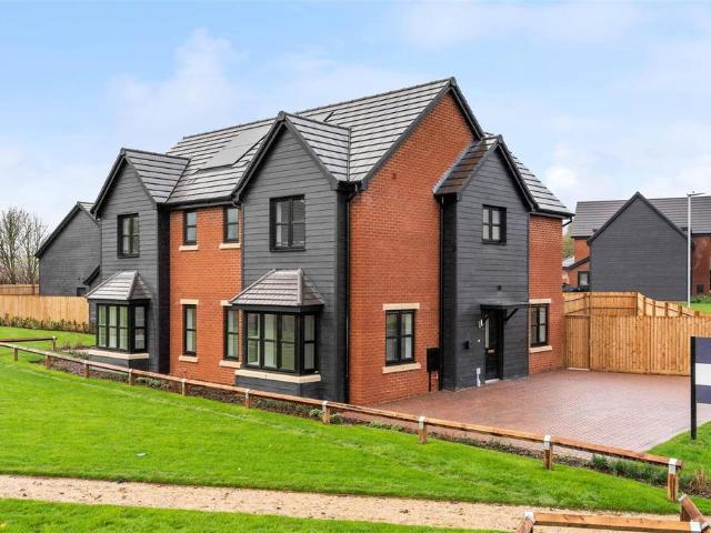 House for sale in King's Walden, Hertfordshire