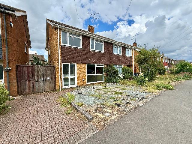 House for sale in Leagrave, Luton