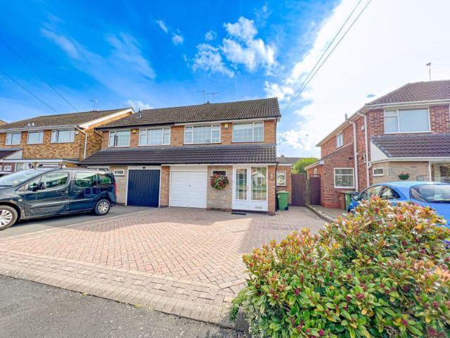 House for sale in Streetly, West Midlands