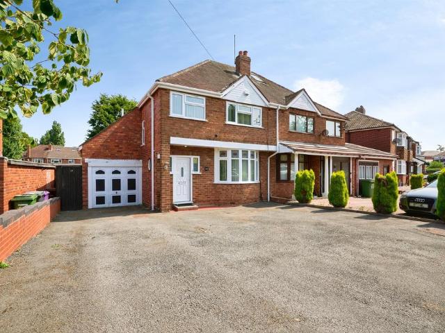 House for sale in Goldthorn Park, West Midlands