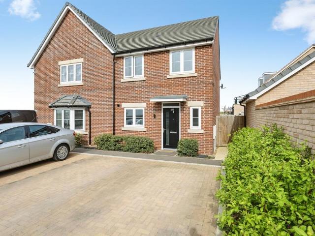 House for sale in Hampton Hargate, Peterborough