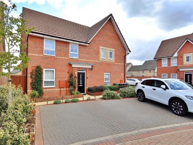House for sale in Brooklands, Milton Keynes
