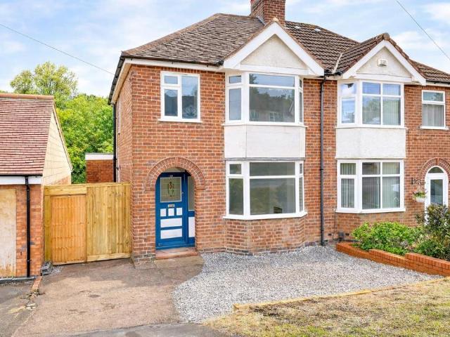 House for sale in Mill End, Green Close