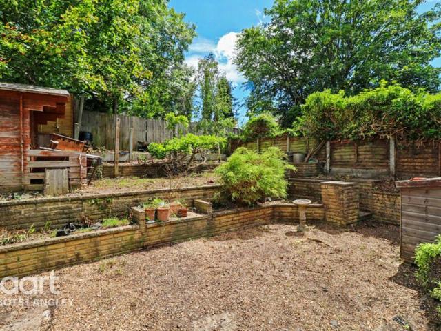 House for sale in Batchworth, Hertfordshire