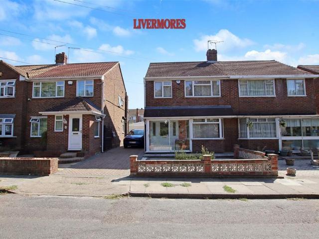 House for sale in Worcester Park Estate, Monks Orchard