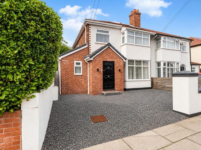 House for sale in Crosby, Sefton