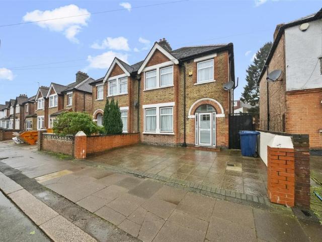House for sale in London Borough of Ealing, Greater London