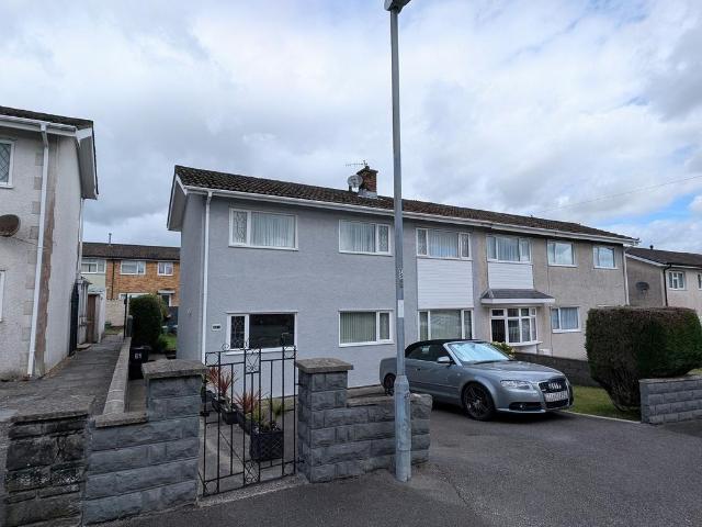 House for sale in Ynys Isaf, Wales
