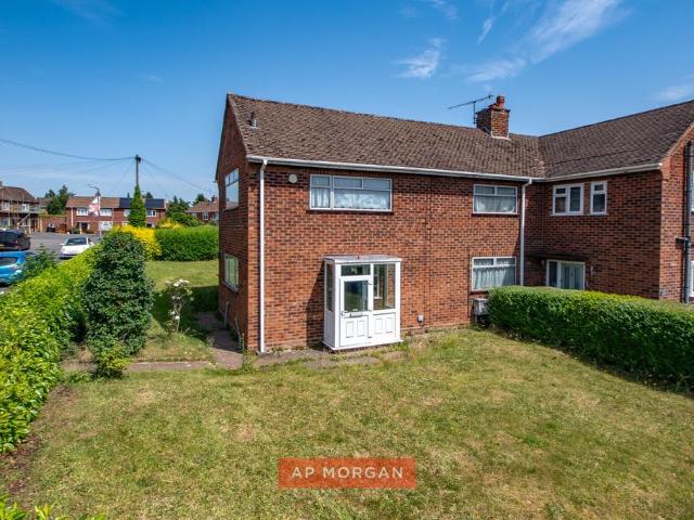 House for sale in Stoke Pound, Bromsgrove