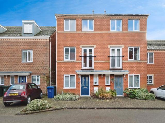 House for sale in Evershot, Oxfordshire