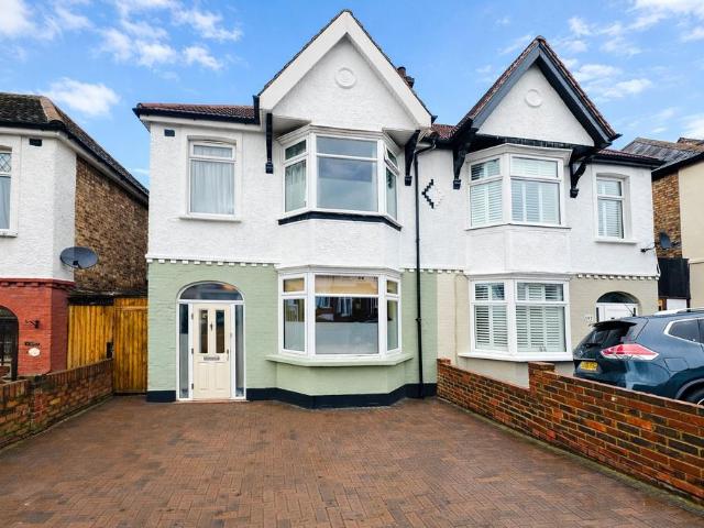 House for sale in London Borough of Lewisham, Greater London