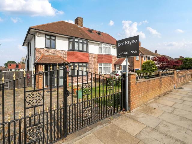 House for sale in New Eltham, Greater London