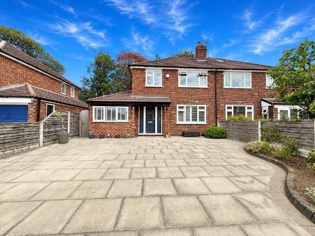 House for sale in Ashton upon Mersey, Trafford Park