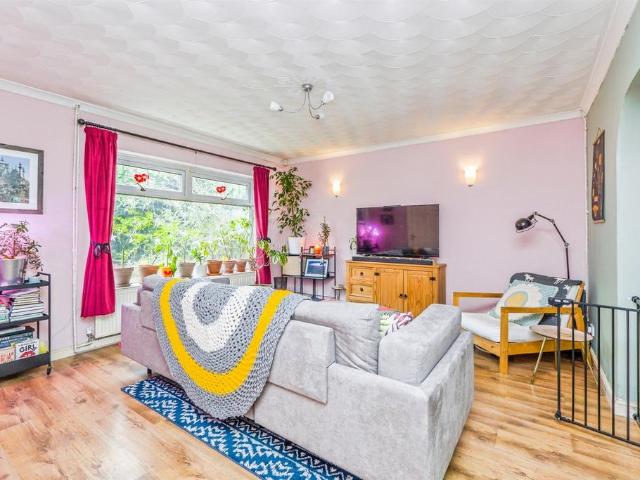 House for sale in Bryn Pinwydden, Falcon Lodge