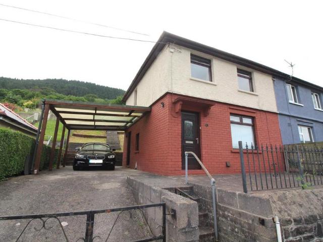 House for sale in Pont-y-waun, Crosskeys