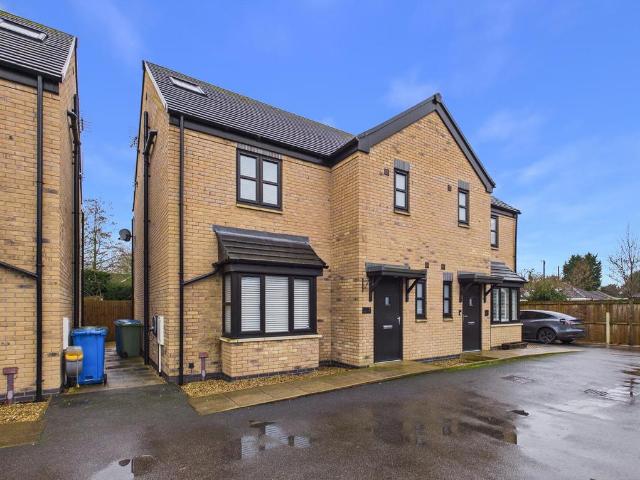 House for sale in Elloughton-cum-Brough, Brough