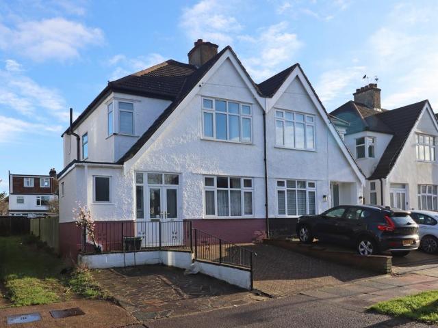 House for sale in West Wickham, Greater London