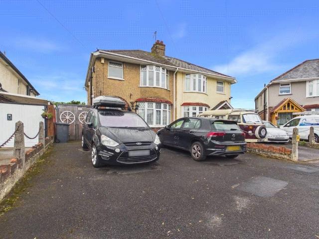 House for sale in Chequers, Gloucester