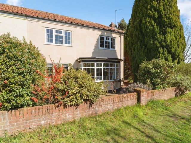House for sale in Comers, Norfolk