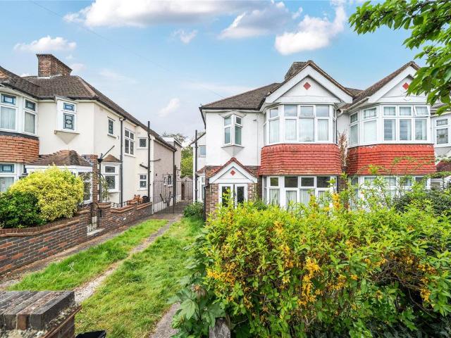 House for sale in West Wickham, Greater London