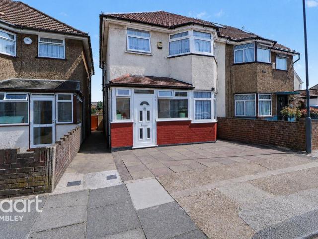 House for sale in Greater London