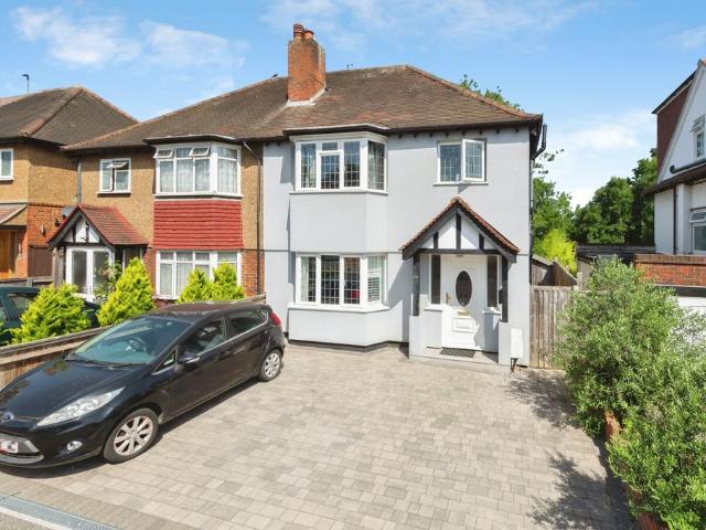 House for sale in Carshalton Beeches, Greater London
