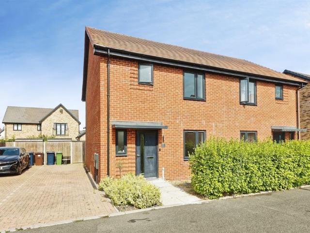 House for sale in Oad Street, Kent